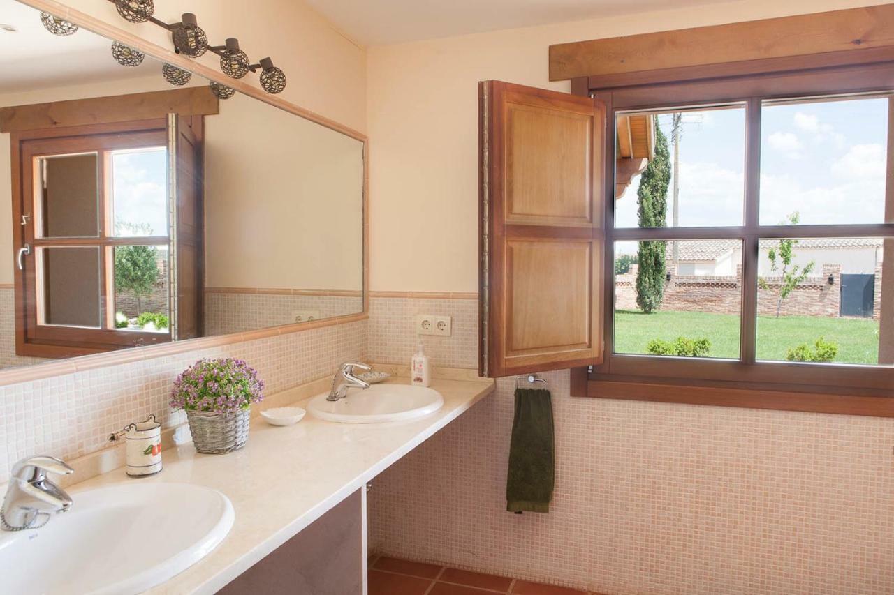 Casa Roble ξενώνας Almenara de Tormes Εξωτερικό φωτογραφία
